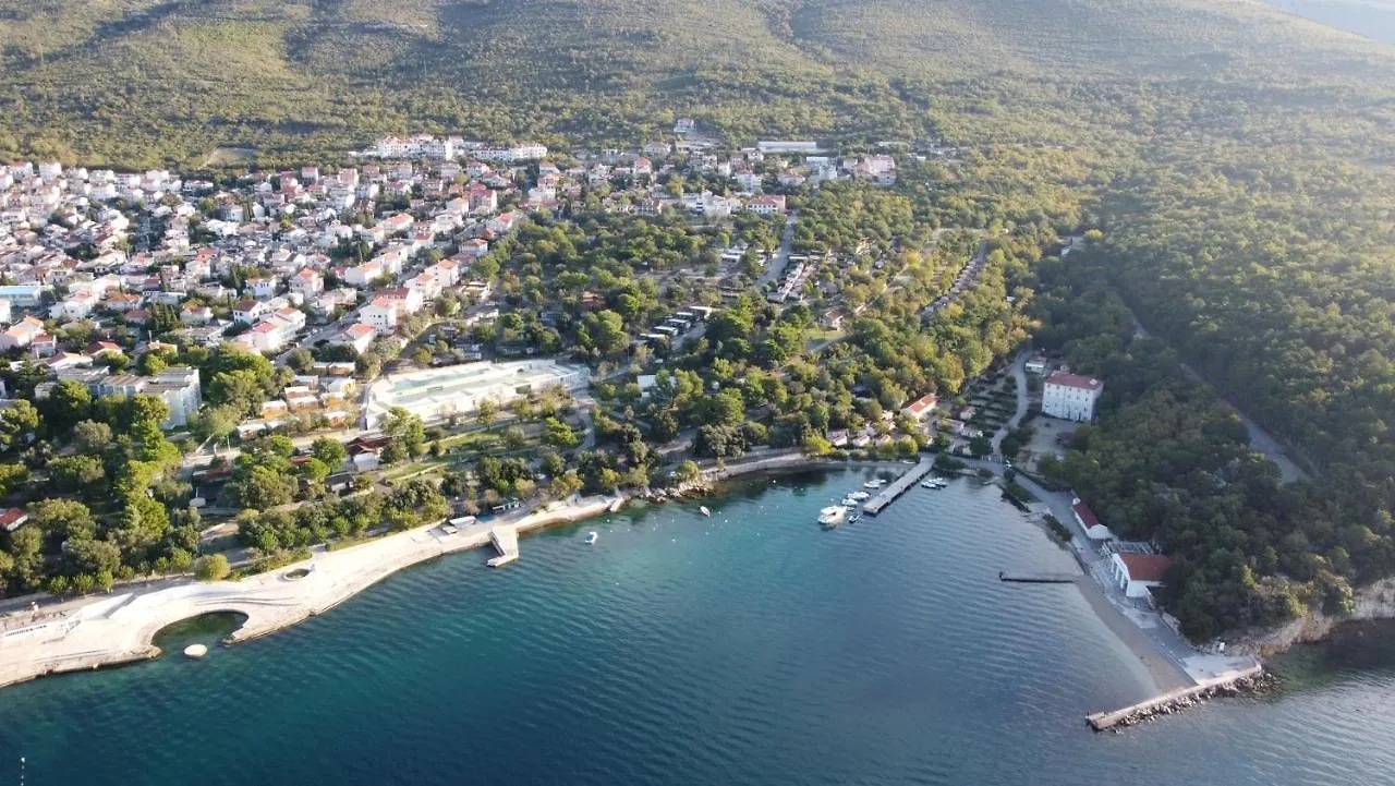 Sea House Shade, Pool & Jacuzzi - Privilege Point Camping & Villas Selce 0*,
