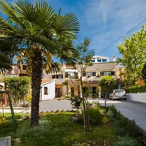 Rina , Rovinj Kroatien