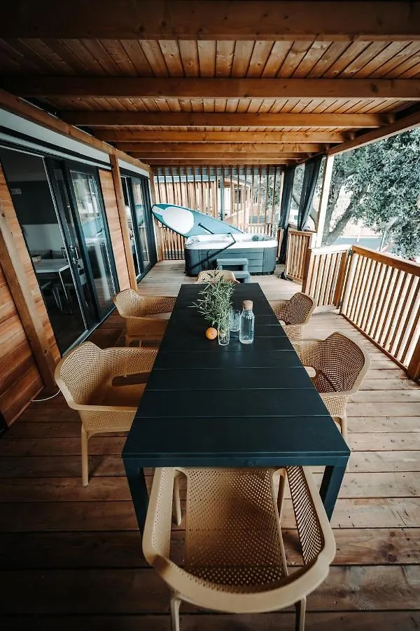 Sea House Shade, Pool & Jacuzzi - Privilege Point Camping & Villas Selce 0*,