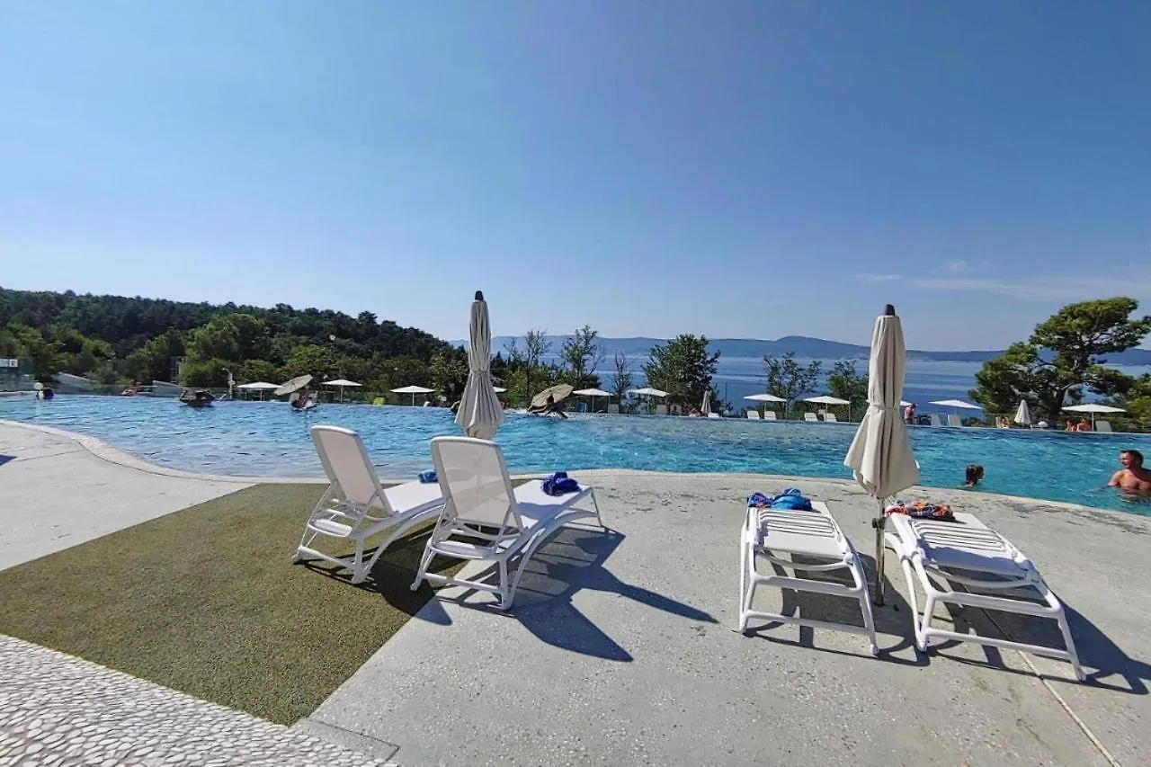 Sea House Shade, Pool & Jacuzzi - Privilege Point Camping & Villas Selce 0*,  Croatia